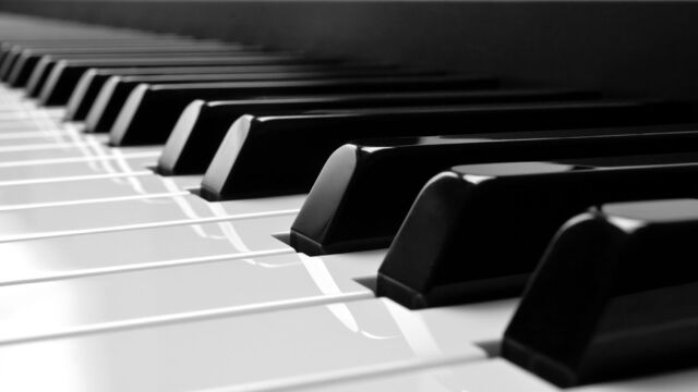 Udemy Learn How to Play Piano & Keyboards - Easy Beginner Lessons TUTORIAL