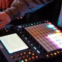 Escaping The 8 Bar Loop & Finishing More Music In Ableton TUTORIAL